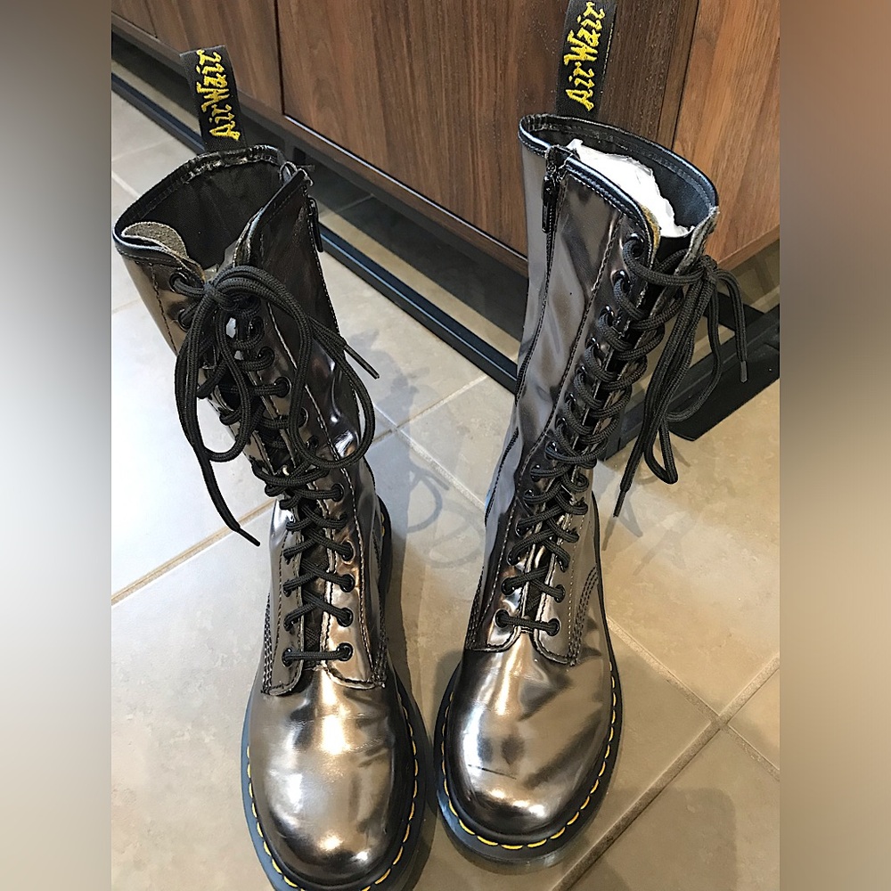 Dr. Marten Silver Boots
